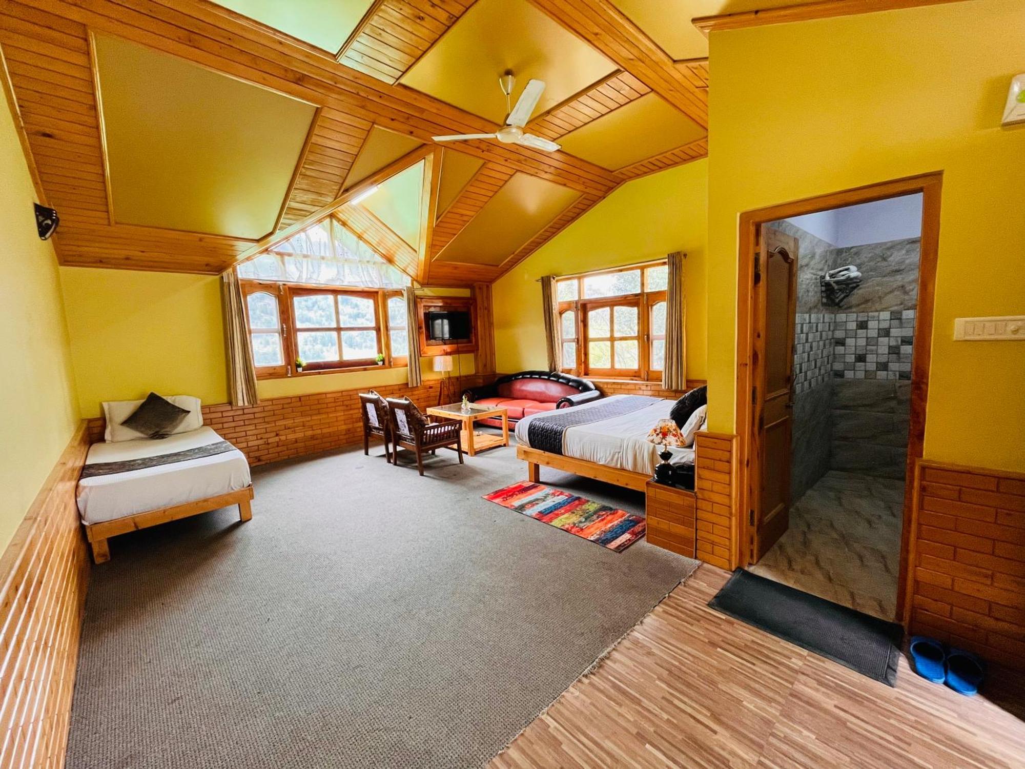 Hotel Hollywood Manali - Scenic River & Mountain View With Premium Rooms Kültér fotó