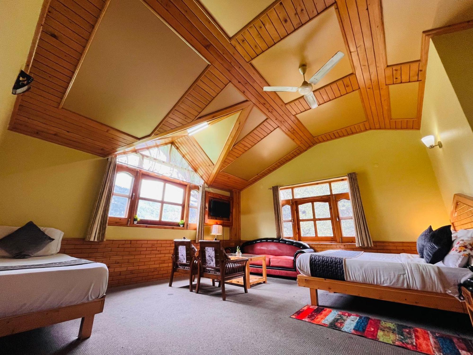Hotel Hollywood Manali - Scenic River & Mountain View With Premium Rooms Kültér fotó