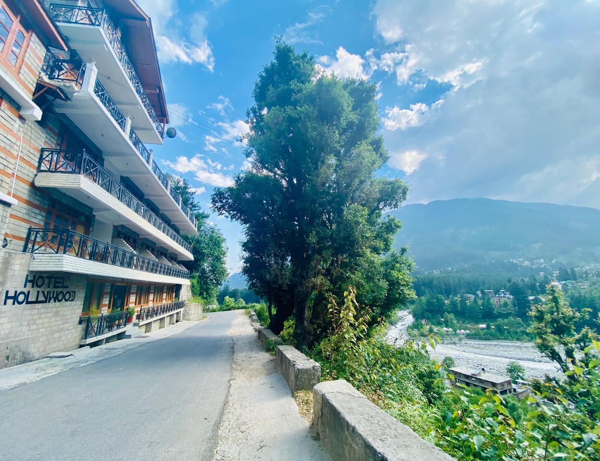 Hotel Hollywood Manali - Scenic River & Mountain View With Premium Rooms Kültér fotó