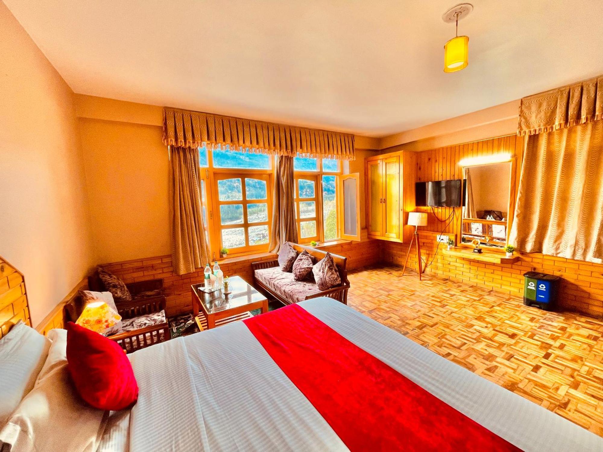 Hotel Hollywood Manali - Scenic River & Mountain View With Premium Rooms Kültér fotó