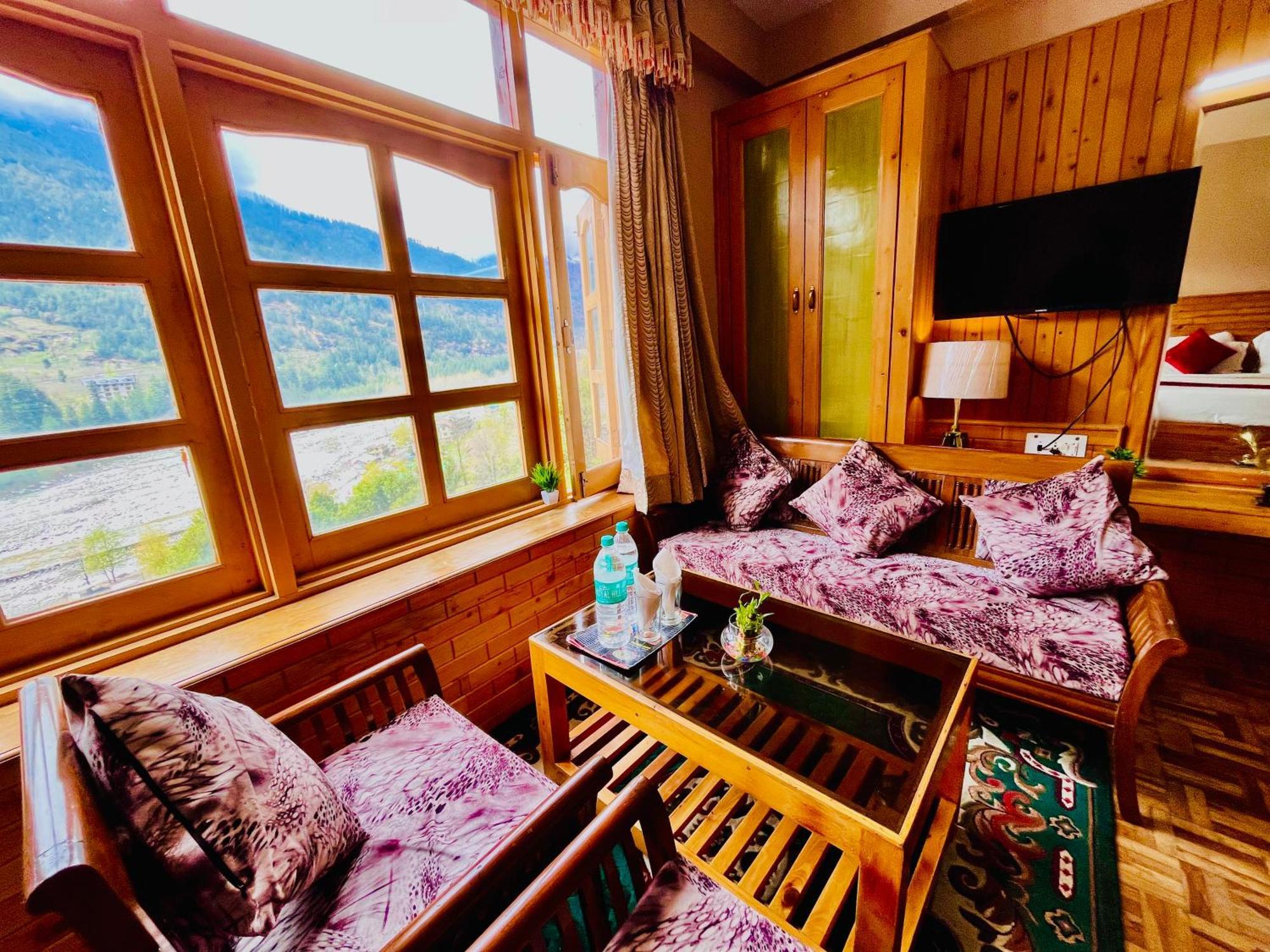 Hotel Hollywood Manali - Scenic River & Mountain View With Premium Rooms Kültér fotó
